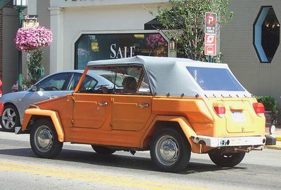 Kubelwagen-181-Cabriolet_Gris_Orange